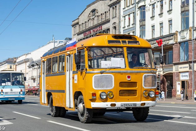 Фото экскурсии - Ностальгическое путешествие по Ленинграду на ретроавтобусе - 1