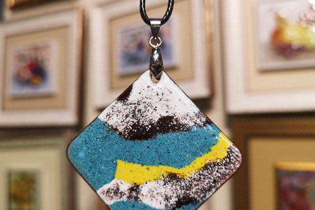 Фото - экскурсия: Погружение в искусство эмали: экскурсия и творческий мастер-класс