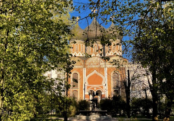 Измайловский остров — парадная резиденция русских царей или рабочий городок имени Баумана