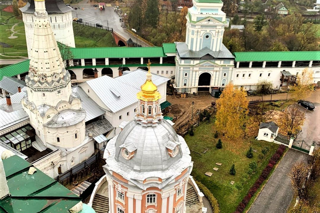 Фото - экскурсия: Троице-Сергиева Лавра - главный монастырь на Руси