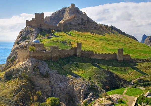 Судак и Новый Свет: яркие достопримечательности Восточного Крыма - фото 4
