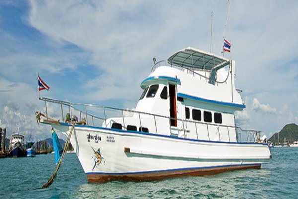 Фото экскурсии Морская рыбалка и прогулка на яхте вдоль побережья Пхукета