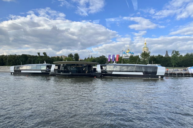 Фото экскурсии - «Берега силы: святыни и заводы у воды» — экскурсия на электросудне - 1