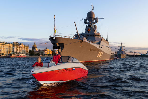 Фото экскурсии - Просмотр военных кораблей в День ВМФ с борта индивидуального катера - 6