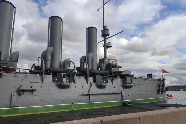 Фото экскурсии - Обзорная экскурсия по Санкт-Петербургу с посещением крейсера Аврора - 10