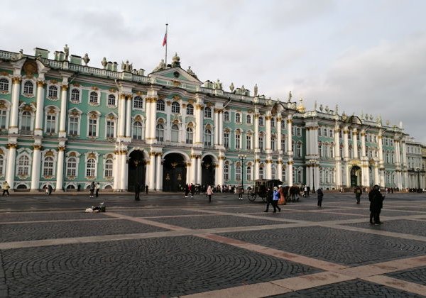 Автобусная стендап экскурсия по Петербургу: "2 в 1" с комиком и гидом - фото 1