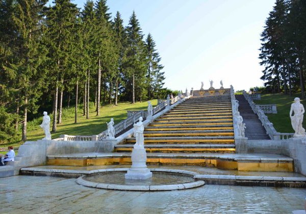 Великолепный Петергоф: фонтаны, парк Александрия и Фермерский дворец - фото 3