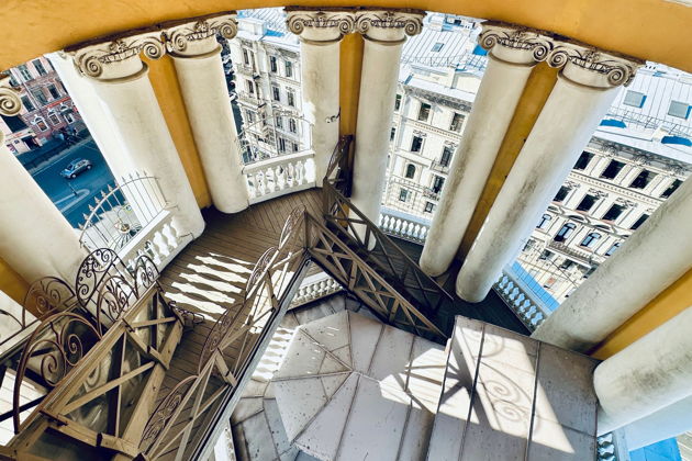 Фото экскурсии - Душа Петербурга с высоты: секретные дворы, парадные и крыша  - 6