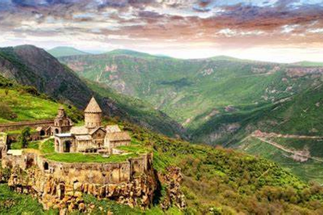 Фото - экскурсия: Татев, Нораванк и Арени: экскурсия по южным красотам Армении