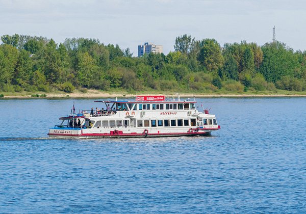 Экскурсионный рейс «Город Горький»