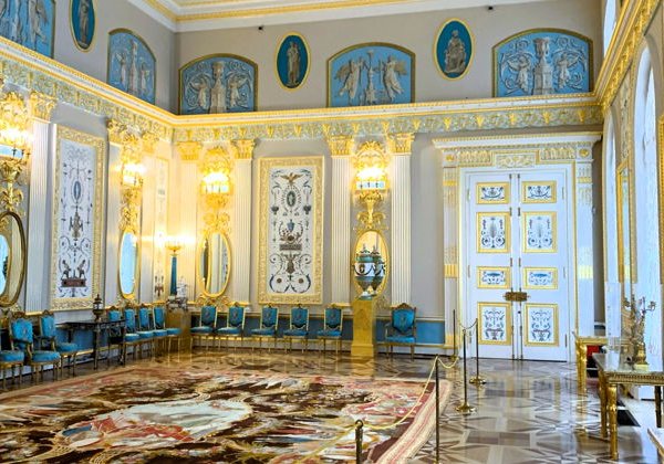 Царскосельский Лицей и Екатерининский дворец: на машине из Петербурга - фото 3