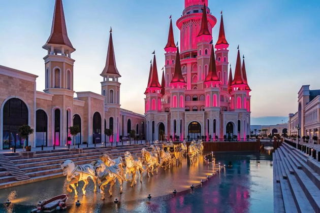 Фото экскурсии - Поездка из Сиде на ночное шоу в Turkish Disneyland (Land of Legends). - 4