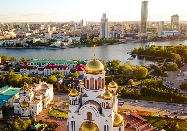 От Екатеринбурга до Ёбурга через Свердловск: обзорная экскурсия - фото 1