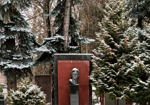 Новодевичье кладбище — место упокоения великих - фото 4
