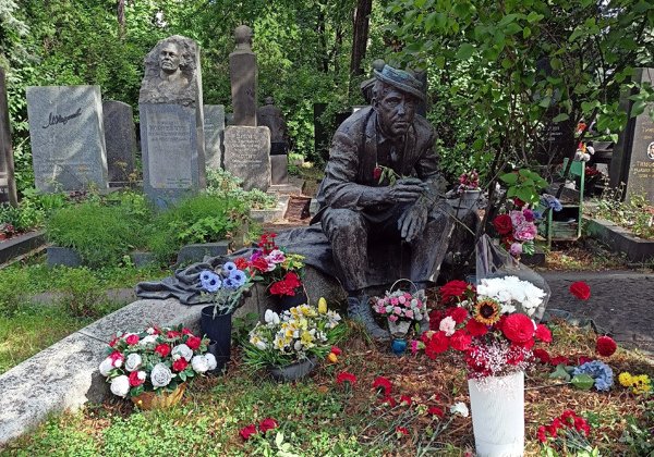 Новодевичье кладбище — место упокоения великих