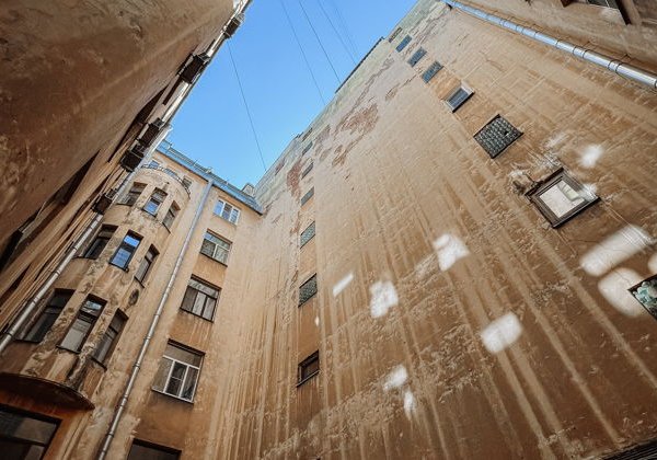 Петроградка в лабиринтах истории: секретные дворы и парадные лестницы - фото 3