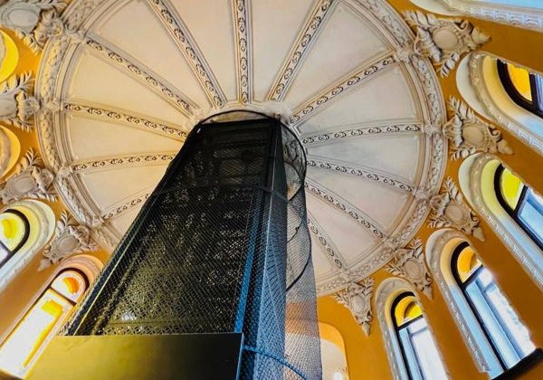 «Ключи от Петербурга»: дворы, парадные + подъем на крышу - фото 3