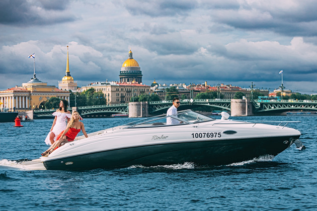 Индивидуальная прогулка на 7-ми местном катере Rinker 232
