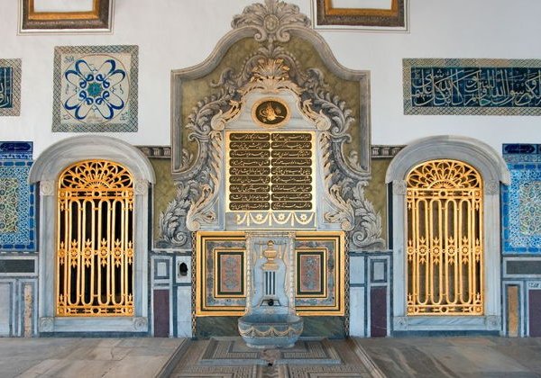 Величие прошлого: мечети, соборы и дворцы  - фото 3