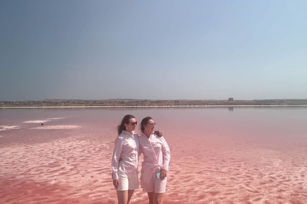 Фото экскурсии - Путешествие к Земному Марсу, Горящей горе, Розовому озеру, горе Бешбармаг с дегустацией икры - 9