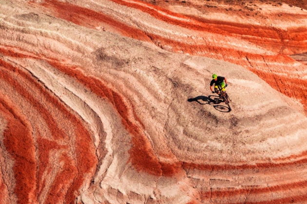 Фото экскурсии - Путешествие к Земному Марсу, Горящей горе, Розовому озеру, горе Бешбармаг с дегустацией икры - 11