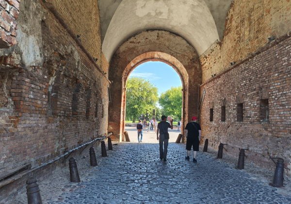 Вечернее путешествие на микроавтобусе с посещением Брестской крепости - фото 4