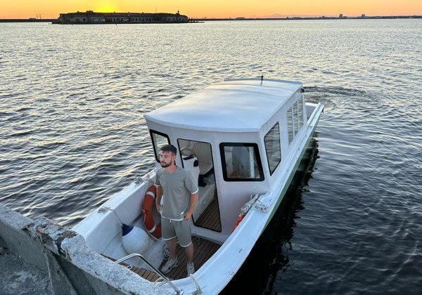 Корабль флибустьера: путешествие на морской водолазный бот - фото 1