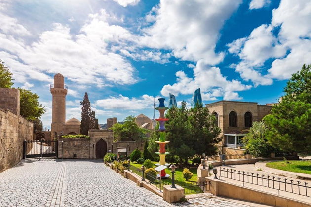 Фото экскурсии - Вечерний Баку: прогулка по старинным и современным кварталам - 14