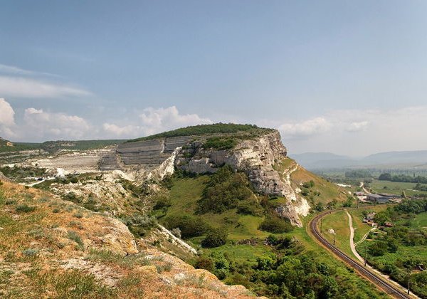 Тайны Инкерманских подвалов: пещерный монастырь и завод марочных вин - фото 4