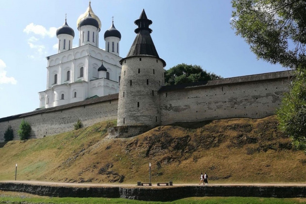 Фото - экскурсия: Псков — Изборск — Печоры — Пушкинские горы: вечная классика