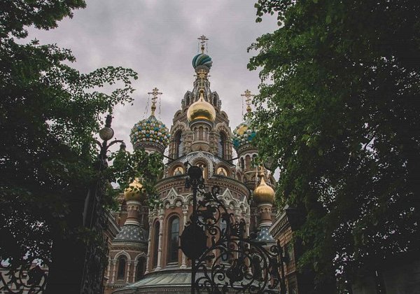 Спас на Крови: о храме, императоре и зданиях вокруг