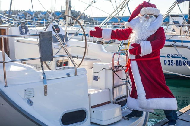 Фото экскурсии - Прогулка на моторной яхте превзойдет впечатления от порта Сочи - 13
