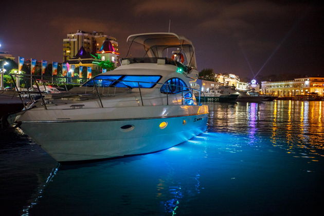 Фото экскурсии - Прогулка на моторной яхте превзойдет впечатления от порта Сочи - 7