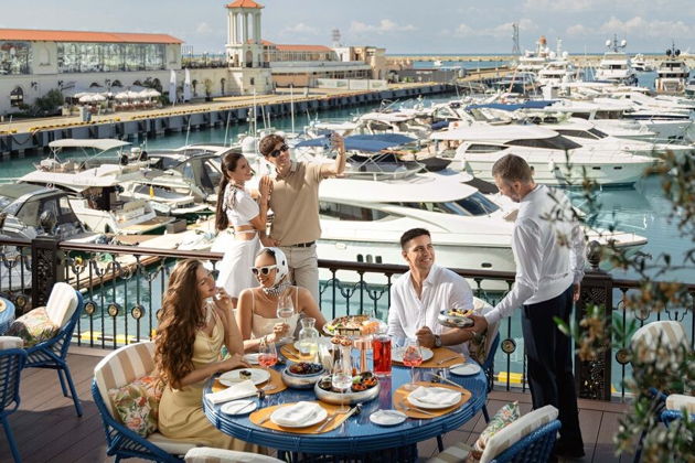 Фото экскурсии - Прогулка на моторной яхте превзойдет впечатления от порта Сочи - 9