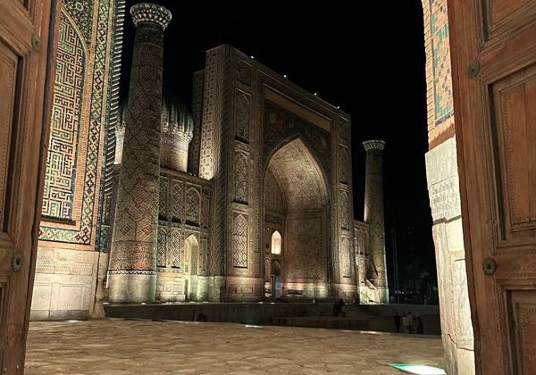 Самарканд под звёздами: вечерняя прогулка по историческим местам - фото 1