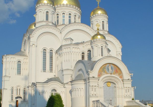 Дивеево (Серафим Саровский + камни)