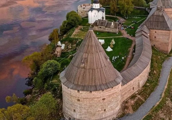 Первая столица Древней Руси: в Старую Ладогу на мотоциклах - фото 2