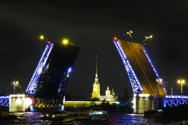 Фото - экскурсия: Мото-прогулка «Ночные огни Петербурга»