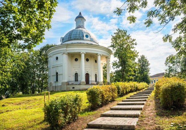 Город и Иверский монастырь: немузейный маршрут по Валдаю - фото 4