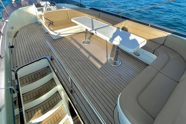 Фото экскурсии - Незабываемое двухчасовое путешествие по Босфору на шикарной яхте премиум-класса - 9