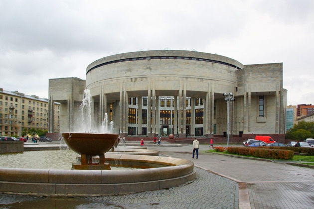 Фото - экскурсия: Как найти библиотеку: Прогулка по закулисью нового корпуса Российской национальной библиотеки