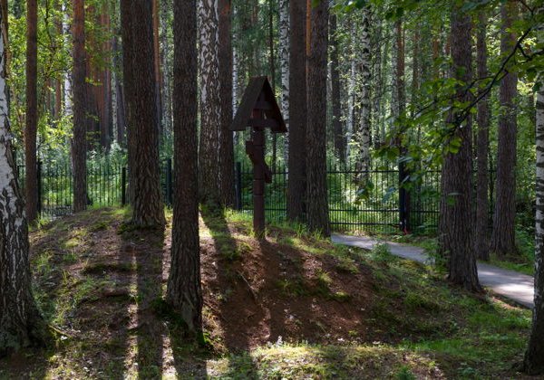Ганина Яма: последние дни Романовых и память Императорской семьи - фото 3