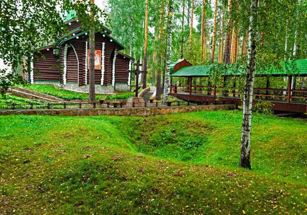 Ганина Яма: последние дни Романовых и память Императорской семьи - фото 4