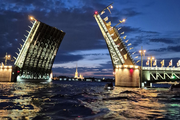 Фото - экскурсия: Разводные мосты. Ночная прогулка по Питеру на катере.