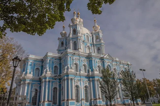 Фото экскурсии - Подъём на смотровую площадку Смольного собора - 8