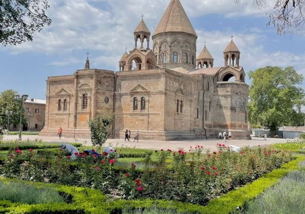 тур по Эчмиадзину и винному заводу - фото 4