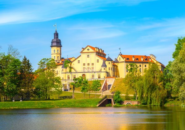 Город Несвиж Несвижский замок город Мир Мирский замок - фото 2