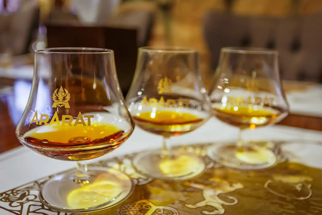 Фото - экскурсия: Вкус Армении: экскурсия и дегустация на легендарных заводах Еревана