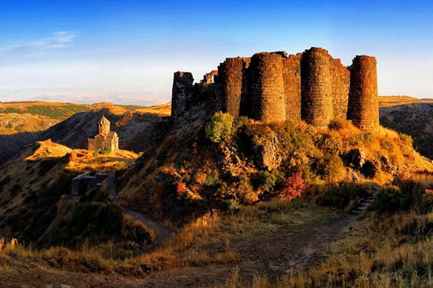 Фото экскурсии - От крепости Амберд до озера Кари – авто-тур из Еревана - 2