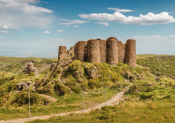 Амберд – Бюраканская обсерватория – озеро Кари – Сагмосаванк